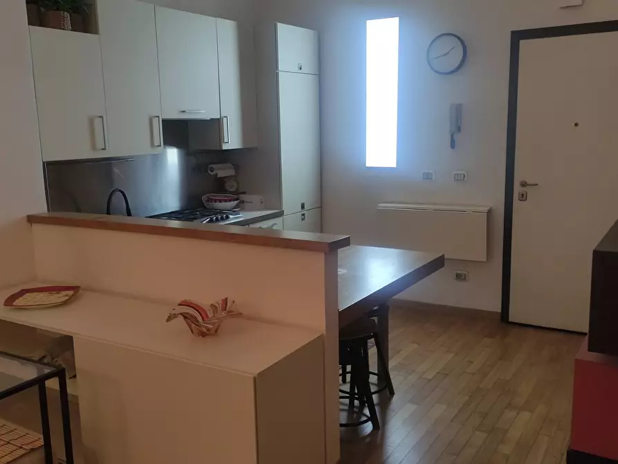 Immagine 8 di Appartamento in vendita  a Livorno