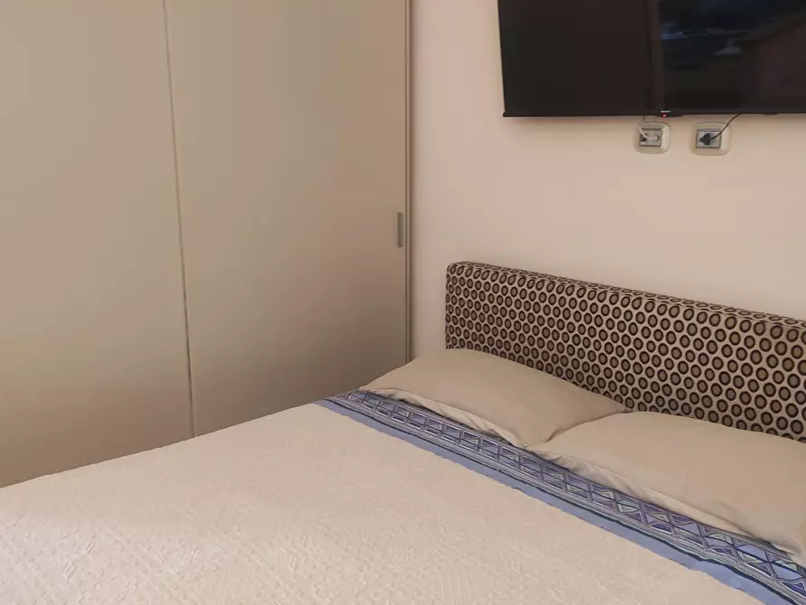 Immagine 11 di Appartamento in vendita  a Livorno