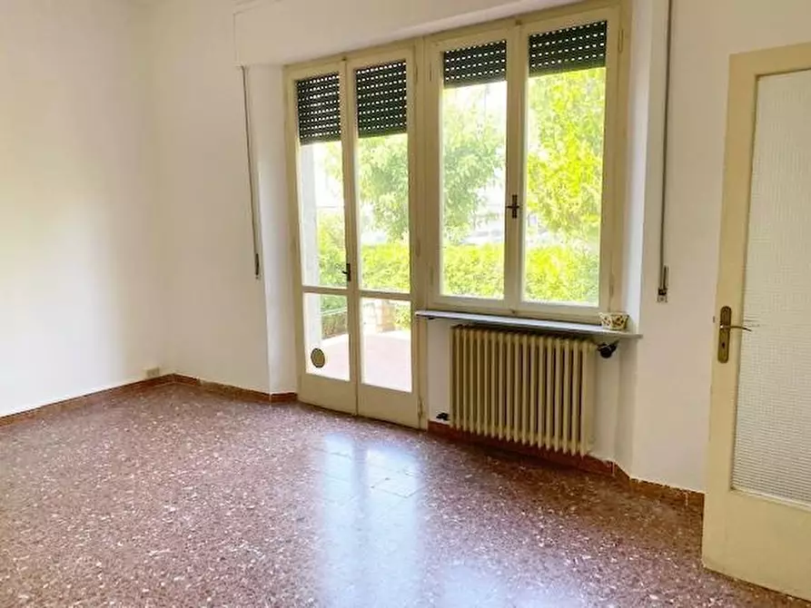 Immagine 10 di Villa in vendita  a Pisa