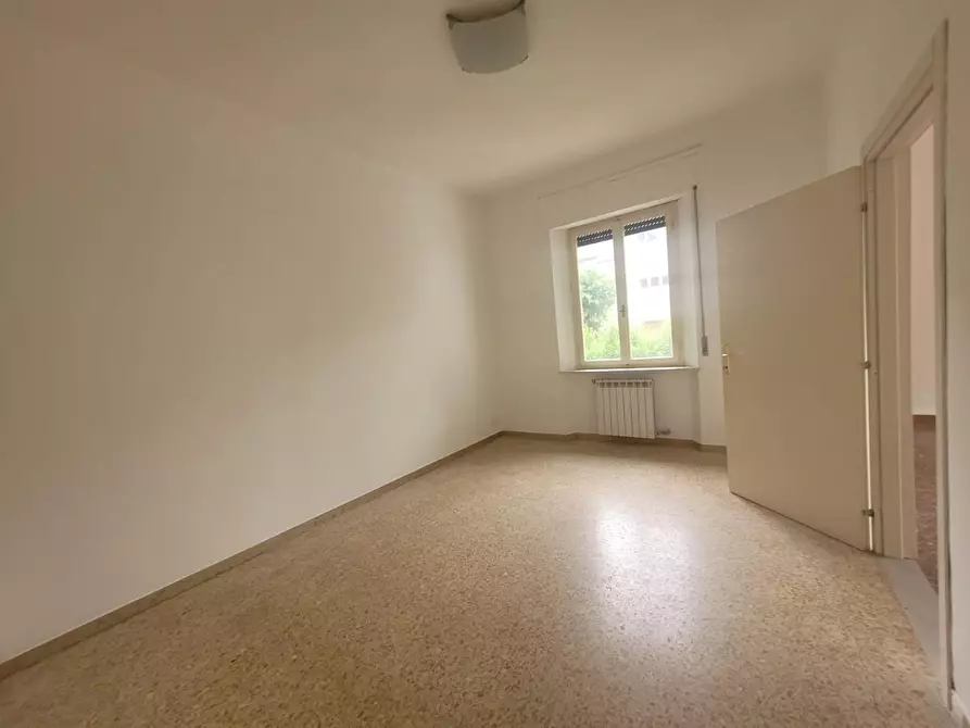 Immagine 4 di Villa in vendita  a Pisa