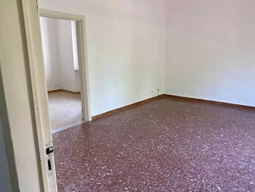 Immagine 14 di Villa in vendita  a Pisa