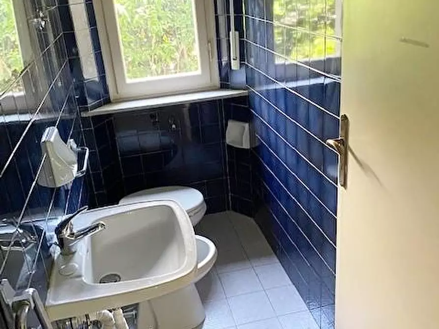 Immagine 15 di Villa in vendita  a Pisa