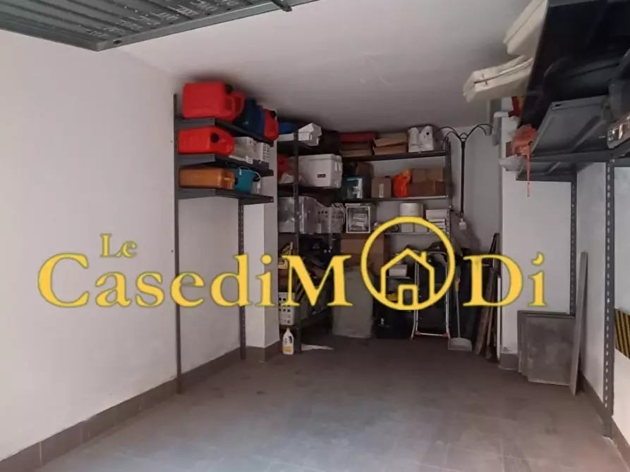 Immagine 3 di Garage in vendita  a Livorno