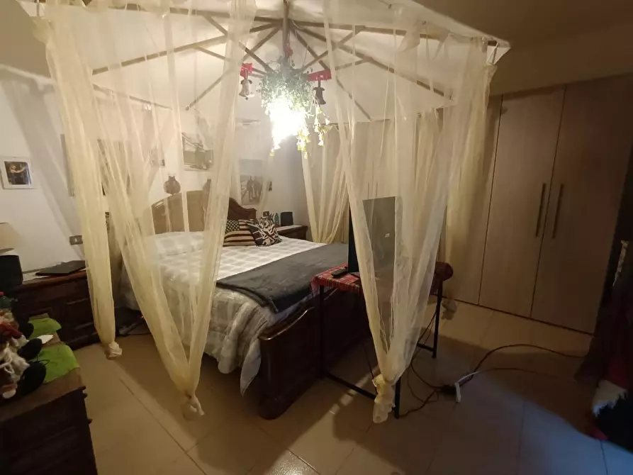 Immagine 11 di Casa semindipendente in vendita  a Carrara