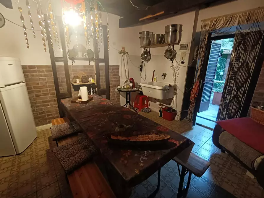 Immagine 17 di Casa semindipendente in vendita  a Carrara