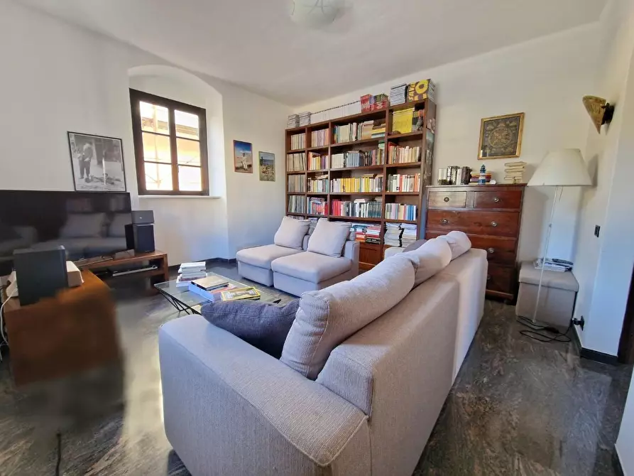 Immagine 3 di Appartamento in vendita  a Carrara