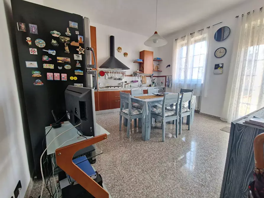 Immagine 21 di Appartamento in vendita  a Carrara