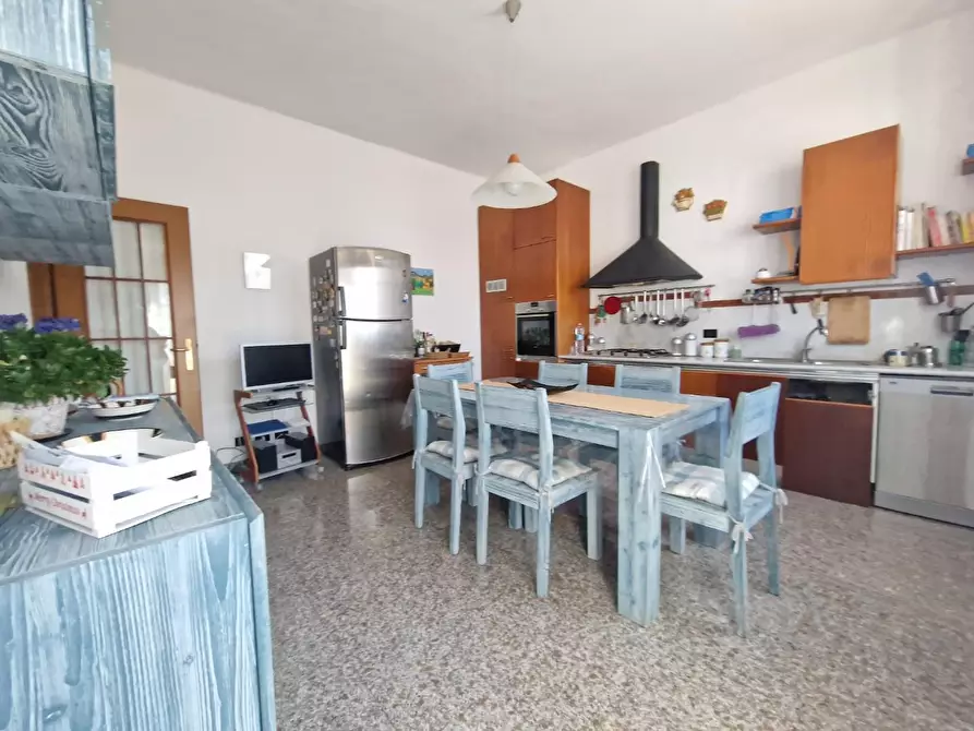 Immagine 22 di Appartamento in vendita  a Carrara