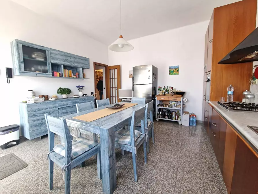 Immagine 23 di Appartamento in vendita  a Carrara