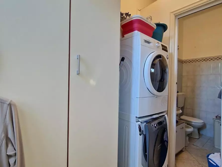 Immagine 18 di Appartamento in vendita  a Carrara