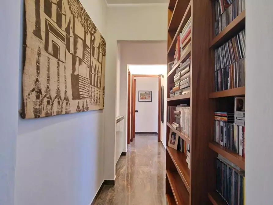 Immagine 5 di Appartamento in vendita  a Carrara