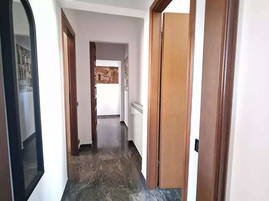 Immagine 6 di Appartamento in vendita  a Carrara