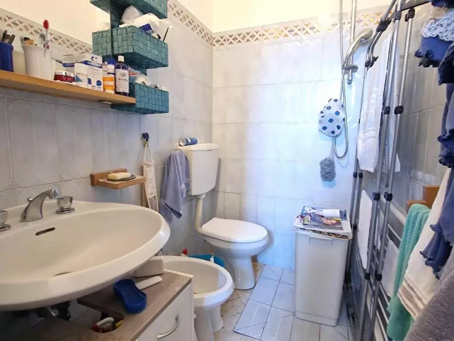 Immagine 16 di Appartamento in vendita  a Carrara