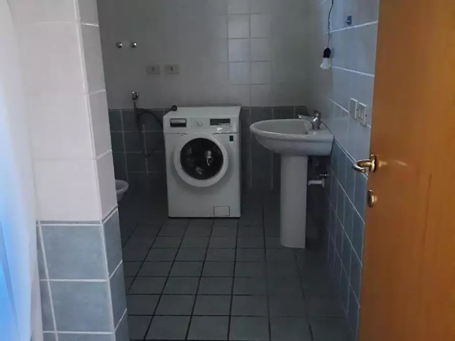 Immagine 7 di Appartamento in affitto  a Carmignano