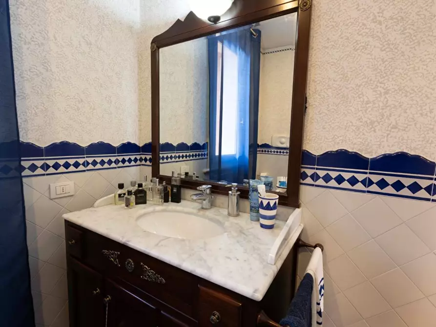 Immagine 22 di Villa in vendita  a San Miniato