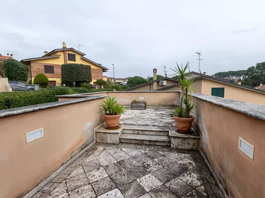 Immagine 25 di Villa in vendita  a San Miniato