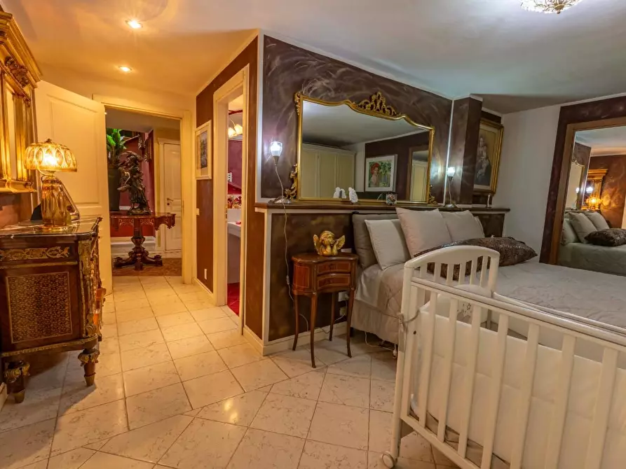 Immagine 49 di Villa in vendita  a San Miniato