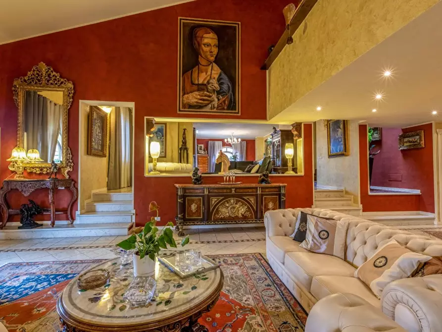 Immagine 35 di Villa in vendita  a San Miniato