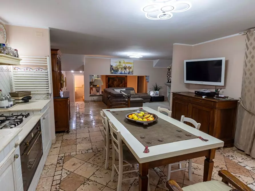 Immagine 27 di Villa in vendita  a San Miniato