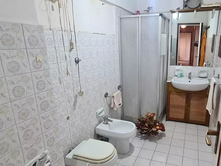 Immagine 17 di Appartamento in vendita  a Livorno