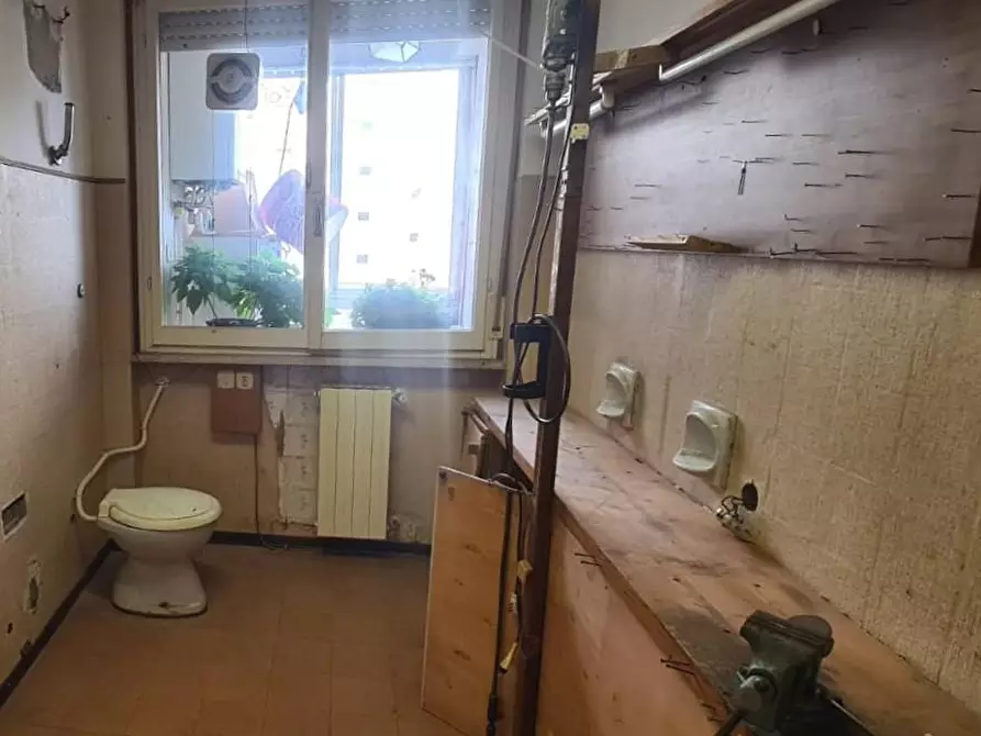 Immagine 22 di Appartamento in vendita  a Livorno