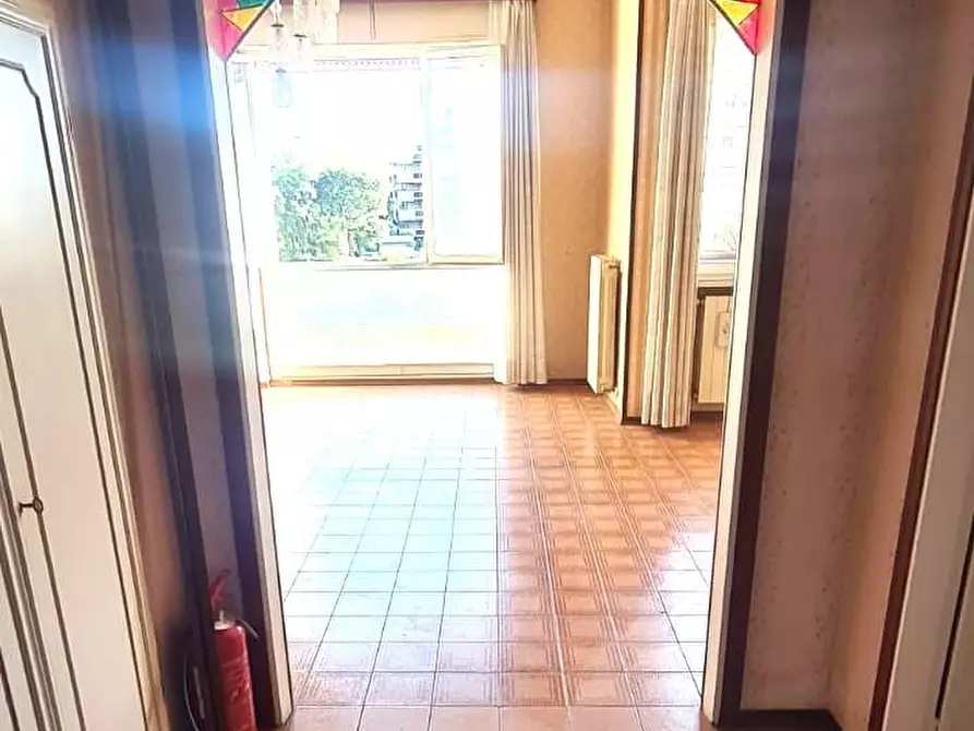 Immagine 5 di Appartamento in vendita  a Livorno