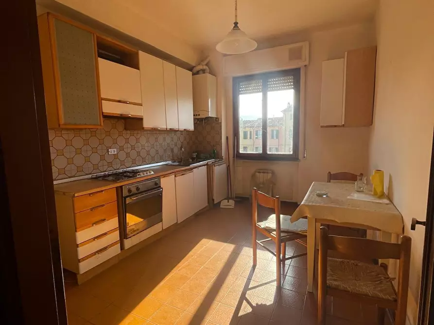 Immagine 7 di Appartamento in vendita  a Lucca