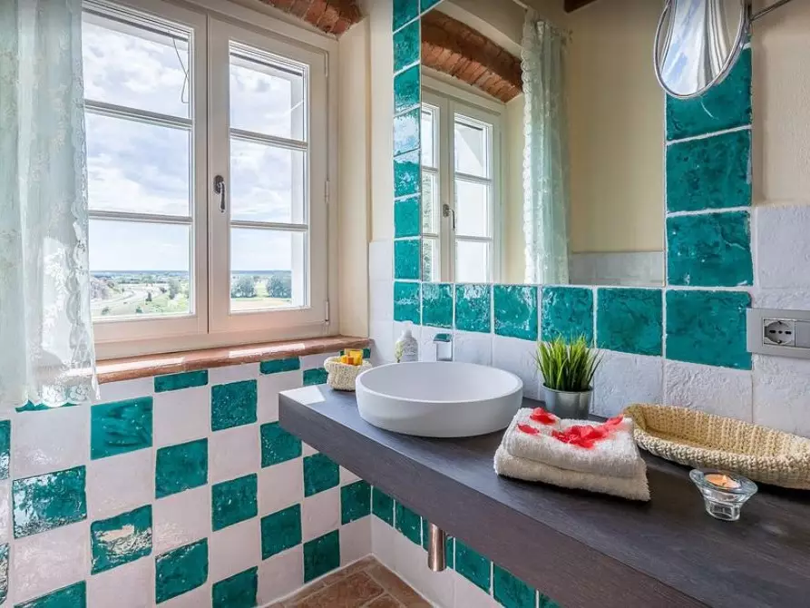 Immagine 9 di Villa in vendita  a Vecchiano