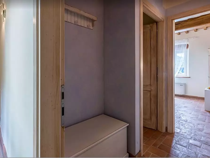 Immagine 16 di Villa in vendita  a Vecchiano