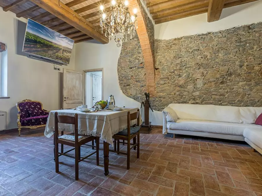 Immagine 4 di Villa in vendita  a Vecchiano