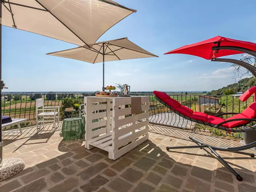 Immagine 31 di Villa in vendita  a Vecchiano