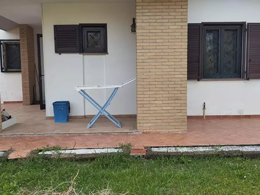 Immagine 2 di Casa bifamiliare in vendita  a Cascina