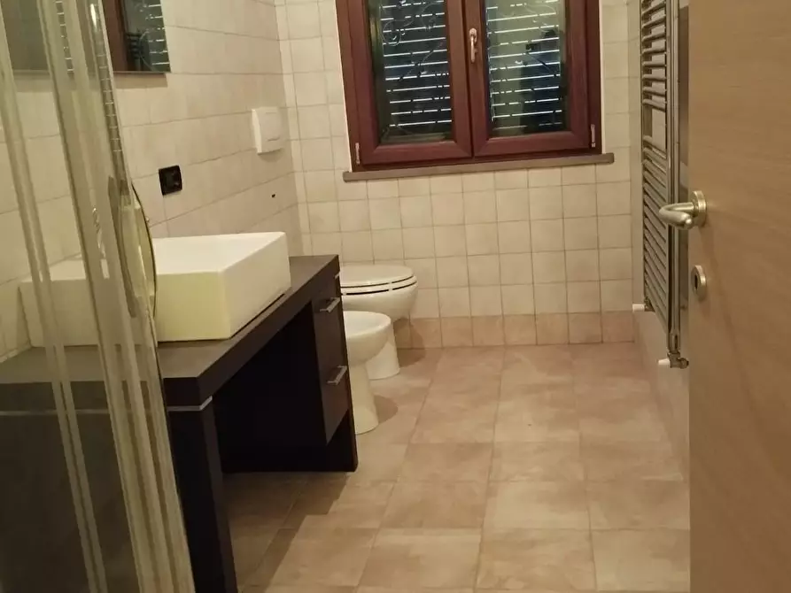 Immagine 7 di Casa bifamiliare in vendita  a Cascina