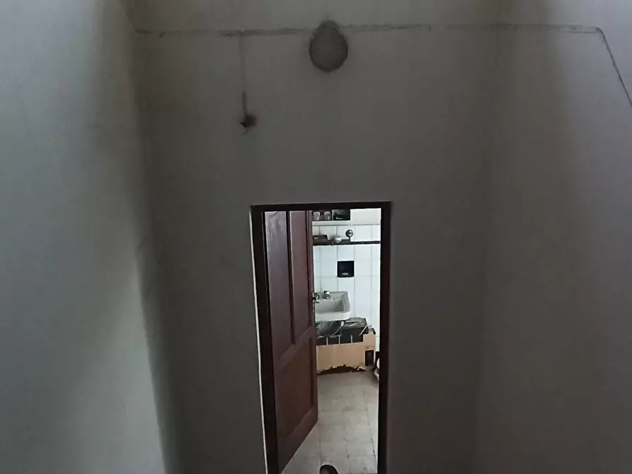 Immagine 25 di Casa indipendente in vendita  a Lucca