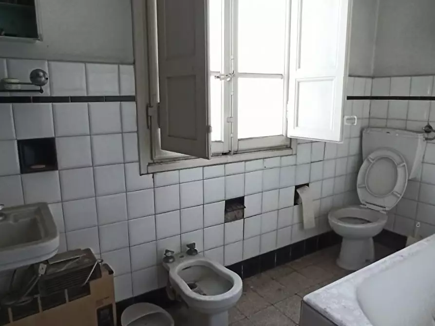 Immagine 21 di Casa indipendente in vendita  a Lucca