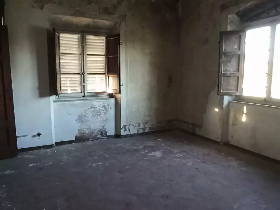 Immagine 34 di Casa indipendente in vendita  a Lucca