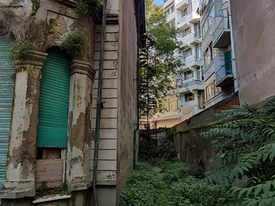 Immagine 4 di Palazzo in vendita  a Piombino