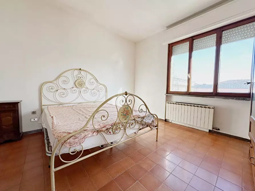 Immagine 7 di Appartamento in vendita  a Lucca