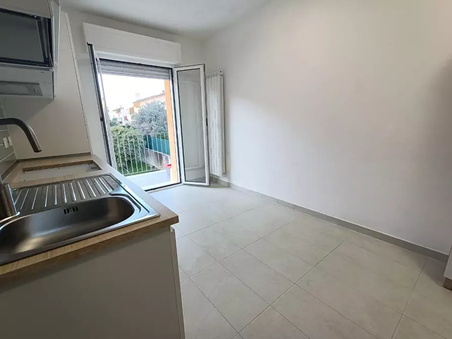 Immagine 4 di Appartamento in vendita  a Castelnuovo Magra