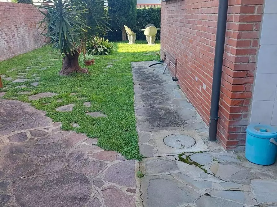 Immagine 11 di Casa indipendente in vendita  a Santa Croce Sull'arno