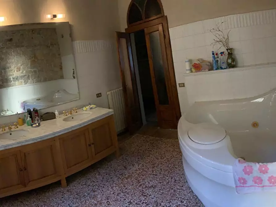 Immagine 19 di Appartamento in vendita  a Pisa