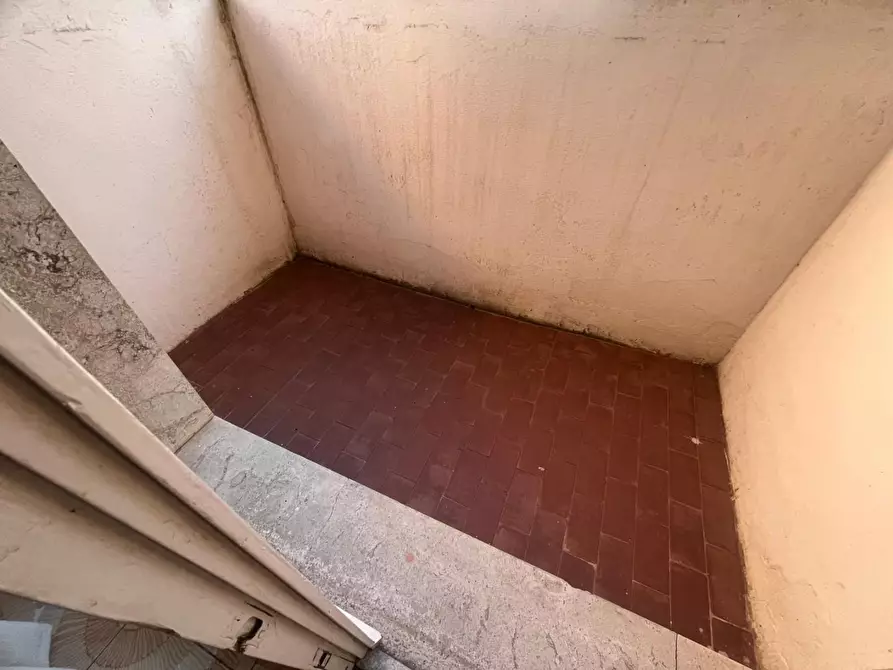 Immagine 13 di Appartamento in vendita  a Livorno