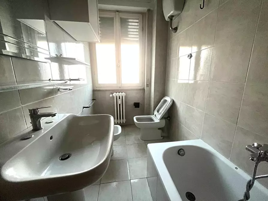 Immagine 5 di Appartamento in vendita  a Livorno