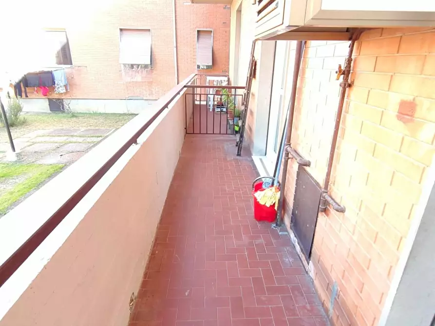 Immagine 11 di Appartamento in vendita  a Massa