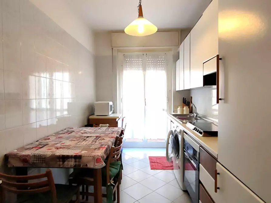 Immagine 15 di Appartamento in vendita  a Massa