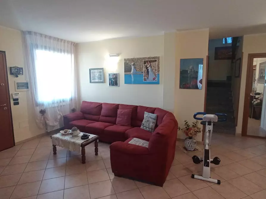 Immagine 6 di Appartamento in vendita  a Montopoli In Val D'arno