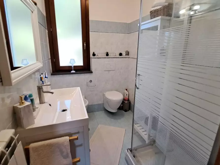 Immagine 17 di Appartamento in vendita  a Rosignano Marittimo