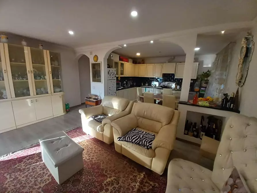 Immagine 23 di Appartamento in vendita  a Pontedera