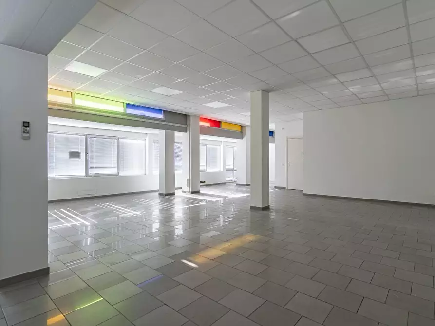 Immagine 4 di Ufficio in vendita  a Empoli