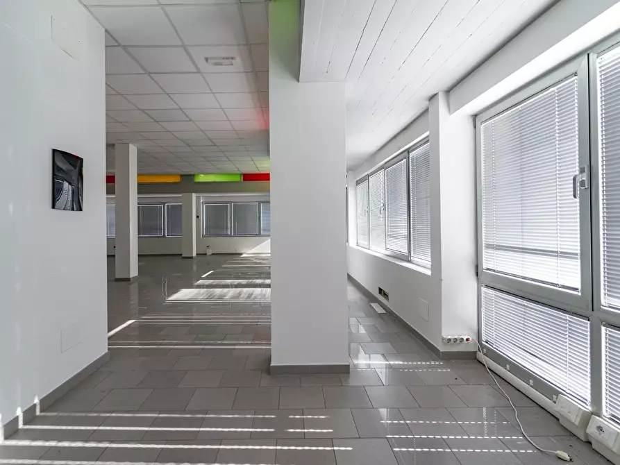 Immagine 7 di Ufficio in vendita  a Empoli